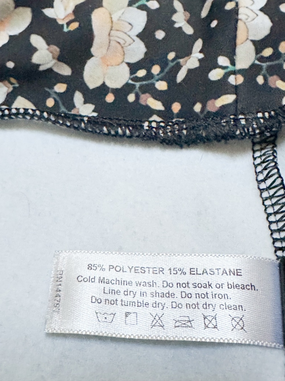 BlackMilk the Vault Collection Coromandel Screen Cuffed Pants Limited Edition - Picture 10 of 10